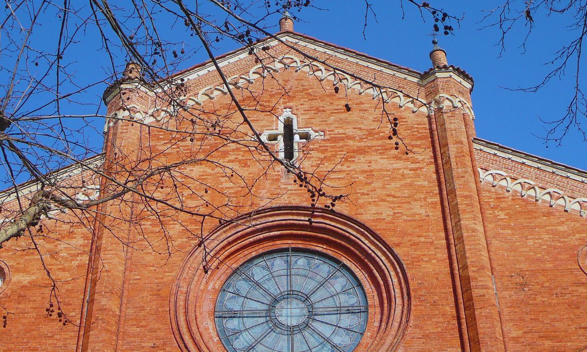 Asti, una città da scoprire tra vigneti, chiese e tradizioni